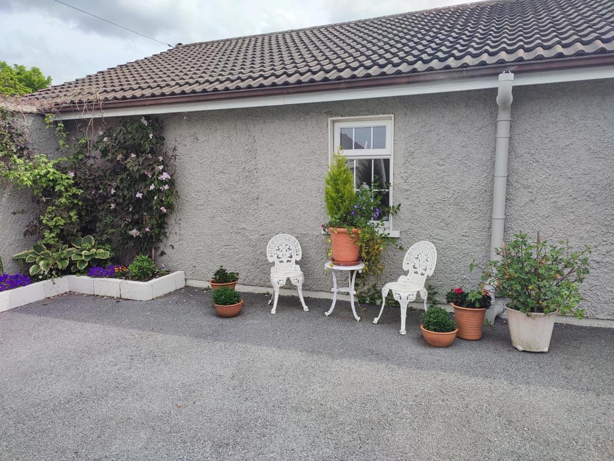 Tower View Lodge Ennis Exterior foto